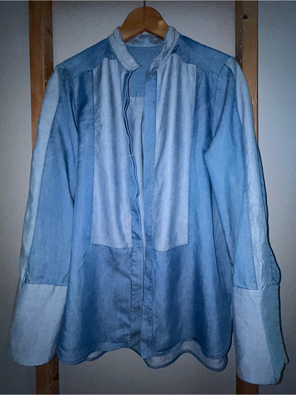Unique Medium & Light Blue Denim-Chambray Women’s Shirt-Jacket Sz M